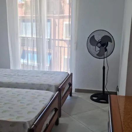 1 Doble A 100 M De La Playa Homestay *