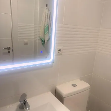 Doble A 100 M De La Playa Homestay szállás *